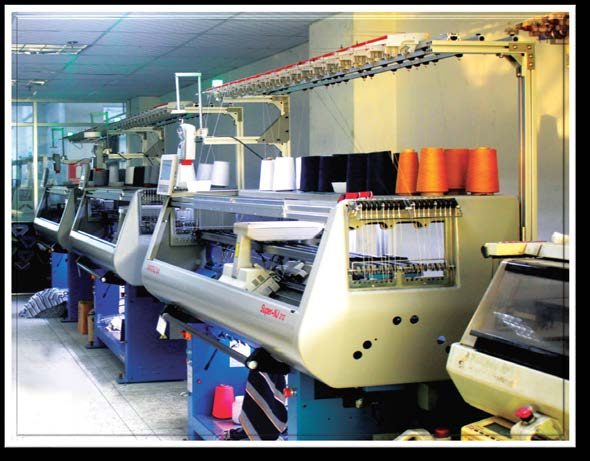 Flat knitting machine